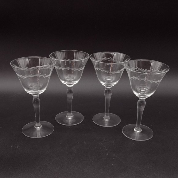 4 Etched Crystal Wine Glasses - Picture 3 of 11